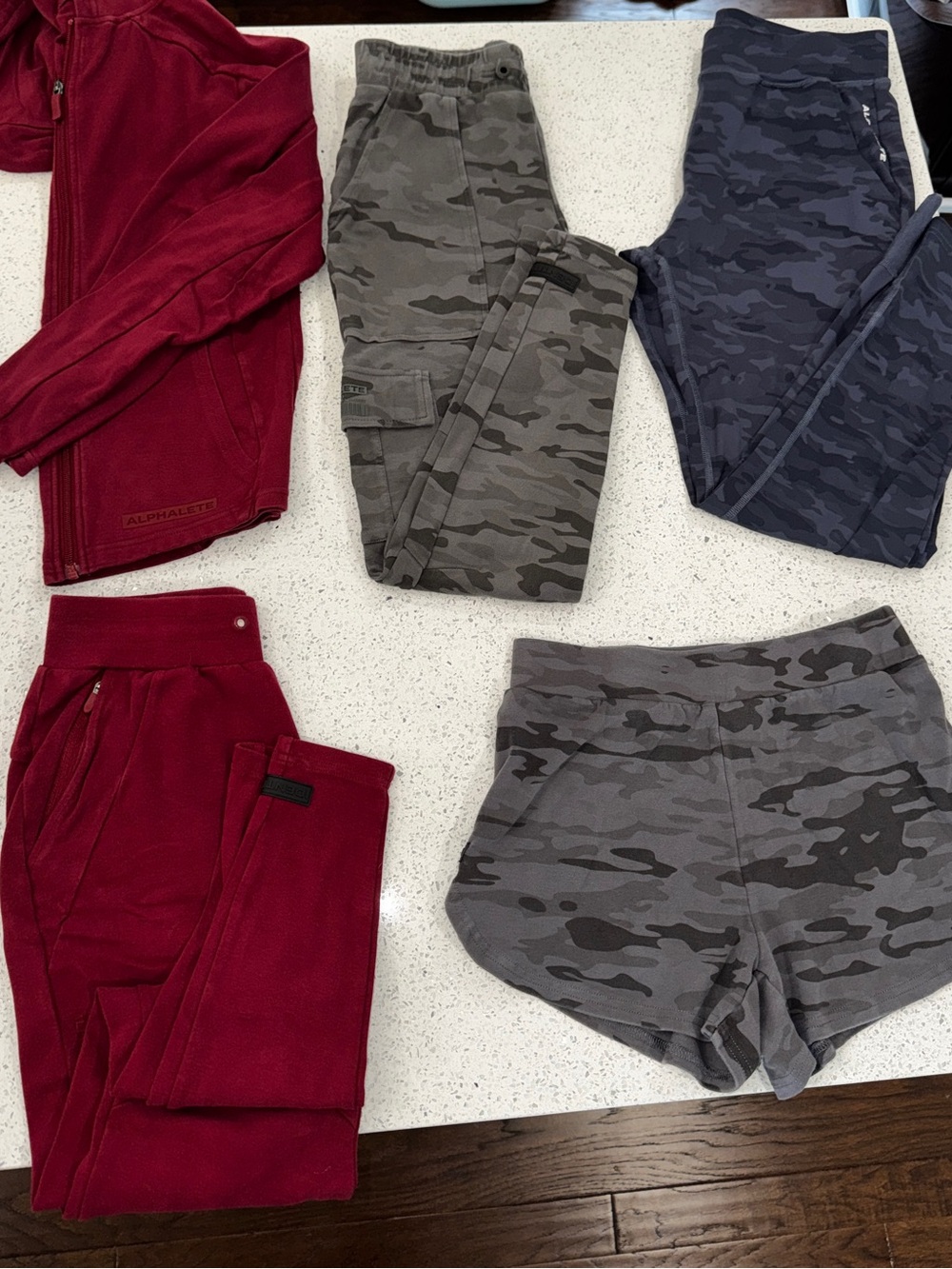 Alphalete lot Women's Camo Joggers, Shorts & Burgundy Set